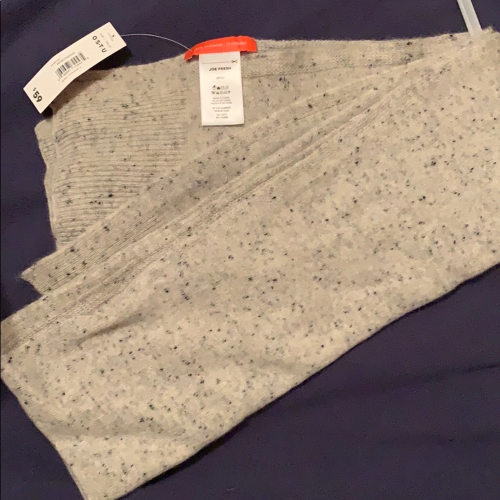 Grey 100%Cashmere scarf by Joe Fresh